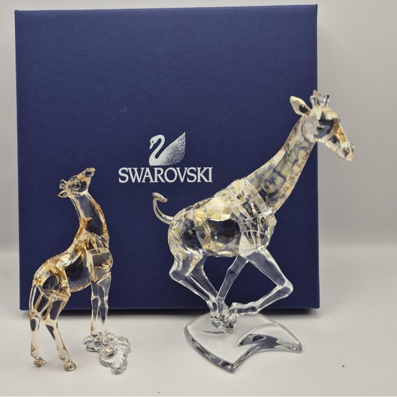 Swarovski Crystal Giraffe Figurine Set - Clear and Gold - Picture 2 of 2